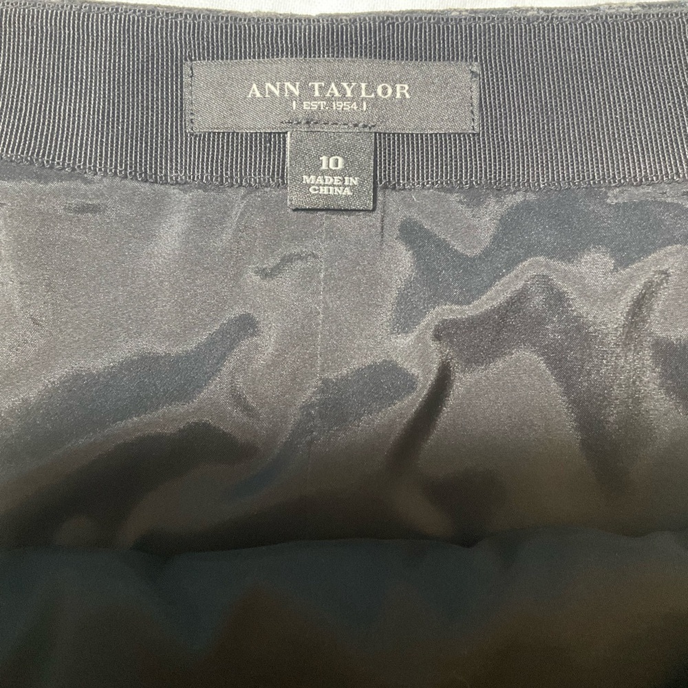 Ann Taylor Black‎ and Blue Patterned Mini Skirt - Picture 5 of 7